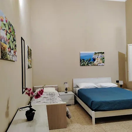 לינה וארוחת בוקר Palazzo Castellano לצ'ה