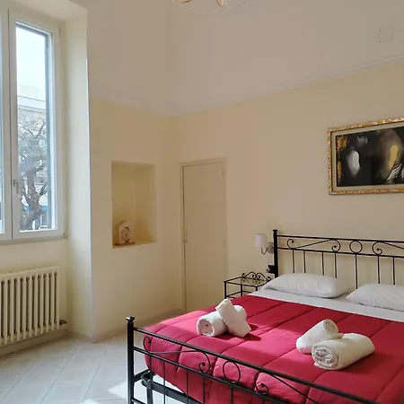Palazzo Castellano לינה וארוחת בוקר *